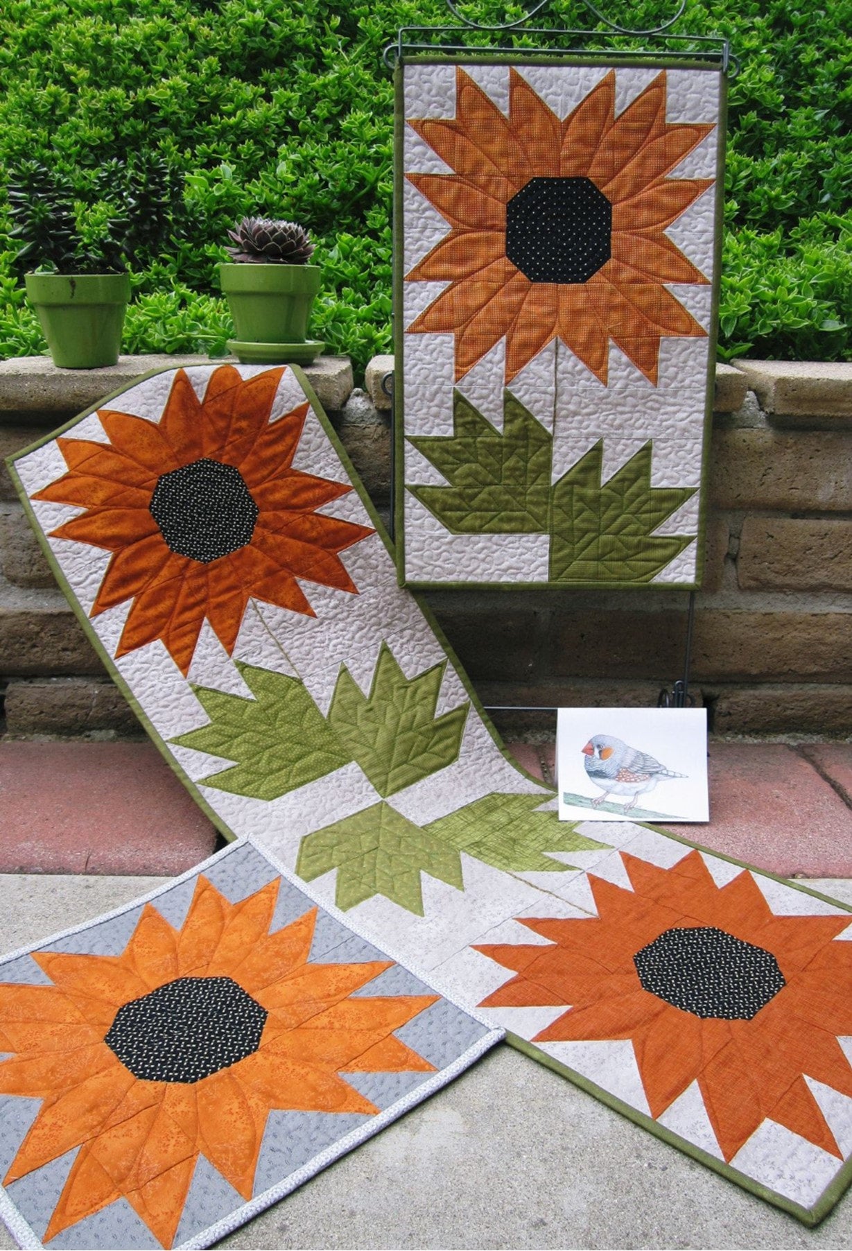 #186: Zebra Finch Quilt Pattern and Card, Pattern